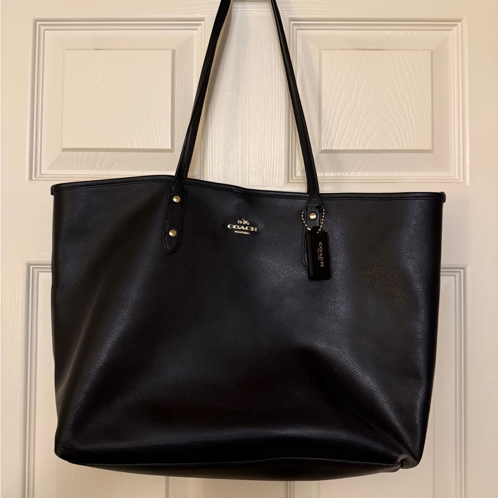 Vintage Coach Black Pebbled Leather Tote
